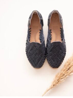 SOLS Women's Black Woven Leather Flats